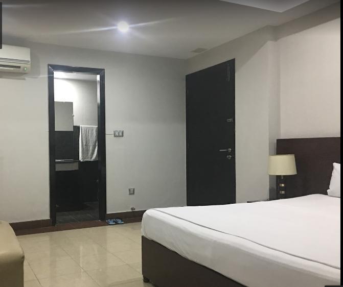 Hotel Multan Continental Extérieur photo