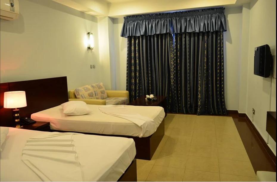 Hotel Multan Continental Extérieur photo